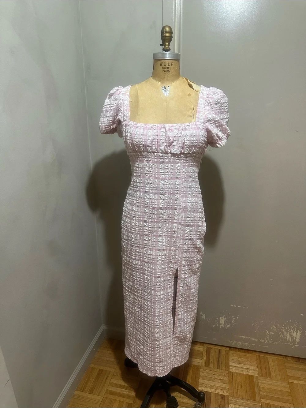 Zara Pink Puff-Sleeve Midi Dress - Feminine Square Neck